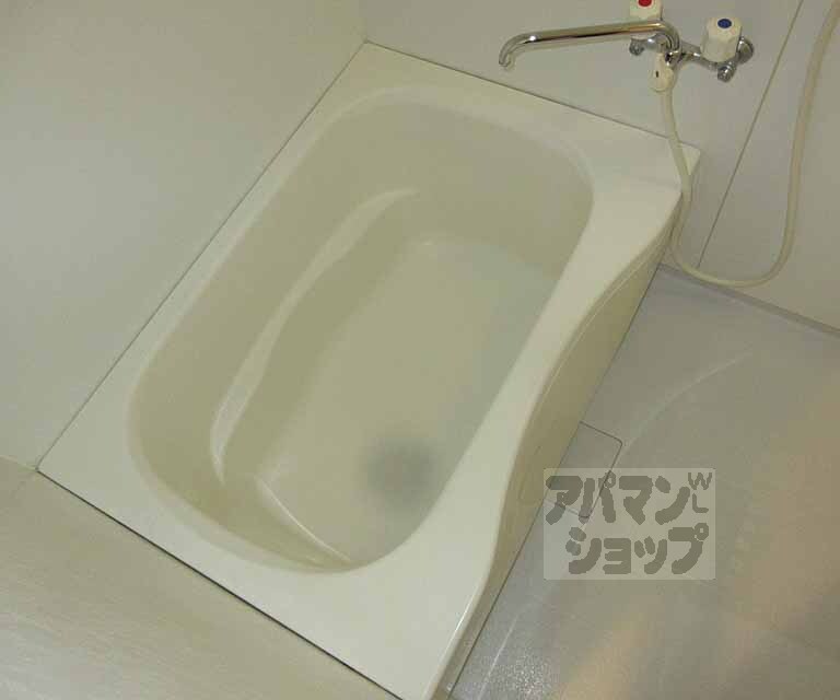 バス・シャワールーム　広いお風呂です！