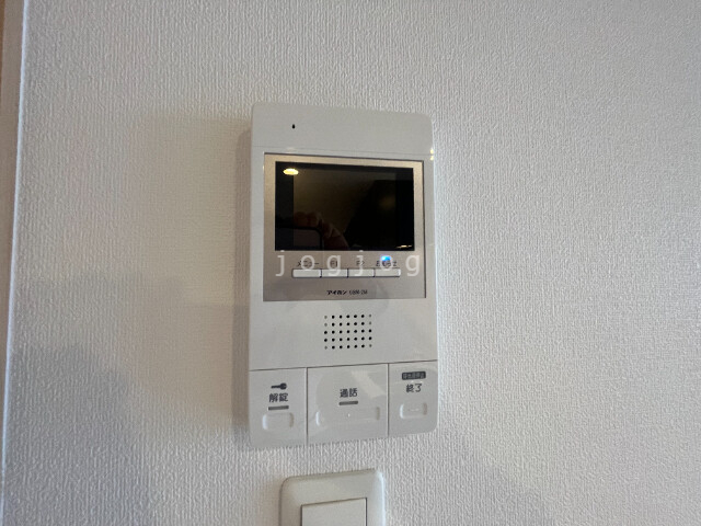 セキュリティ　モニター付きインターホン