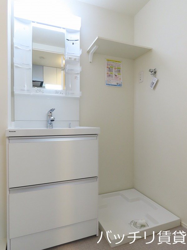 洗面設備　同間取の為、現状を優先いたします。