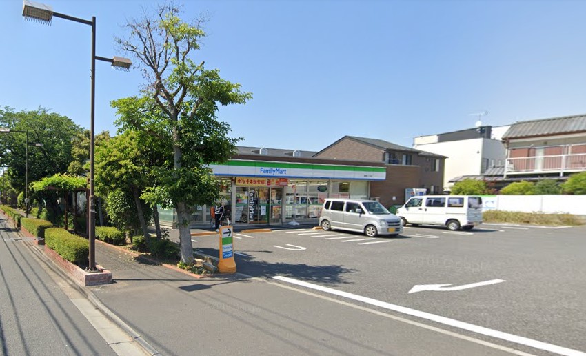 コンビニ　ファミリーマート 篠崎町三丁目店（コンビニ）まで193m