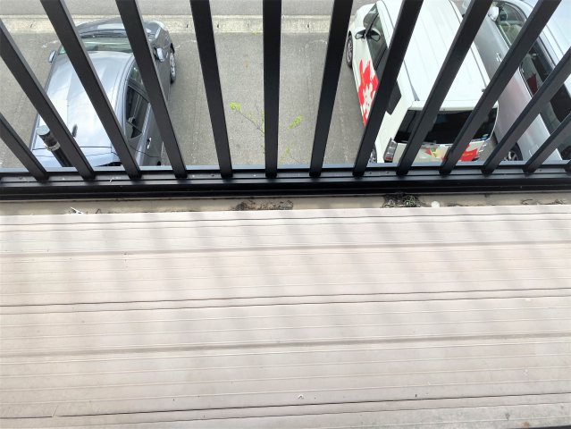 バルコニー　別部屋同間取の写真になります。