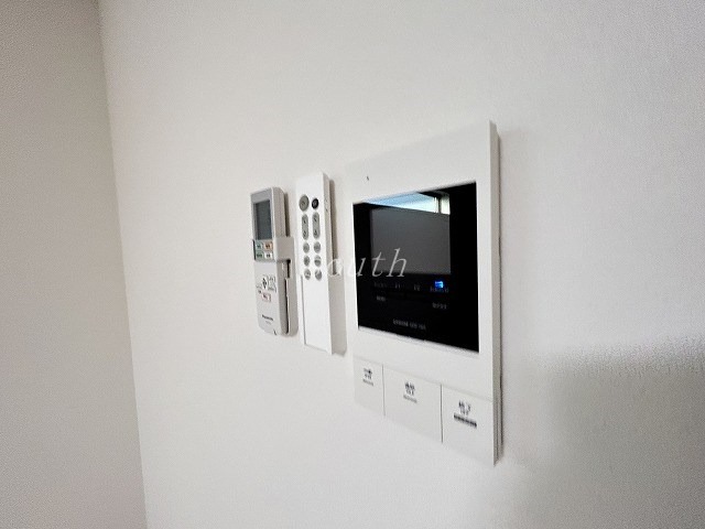 セキュリティ　モニター付きインターホン