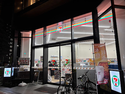 コンビニ　セブンイレブン 新御徒町駅西店（コンビニ）まで175m