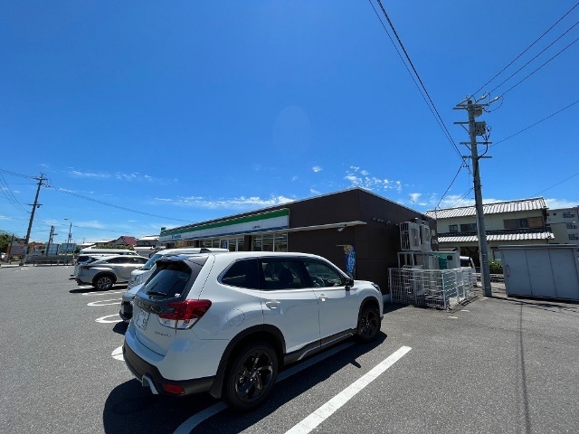 コンビニ　ファミリーマート久居野村町店（コンビニ）まで146m
