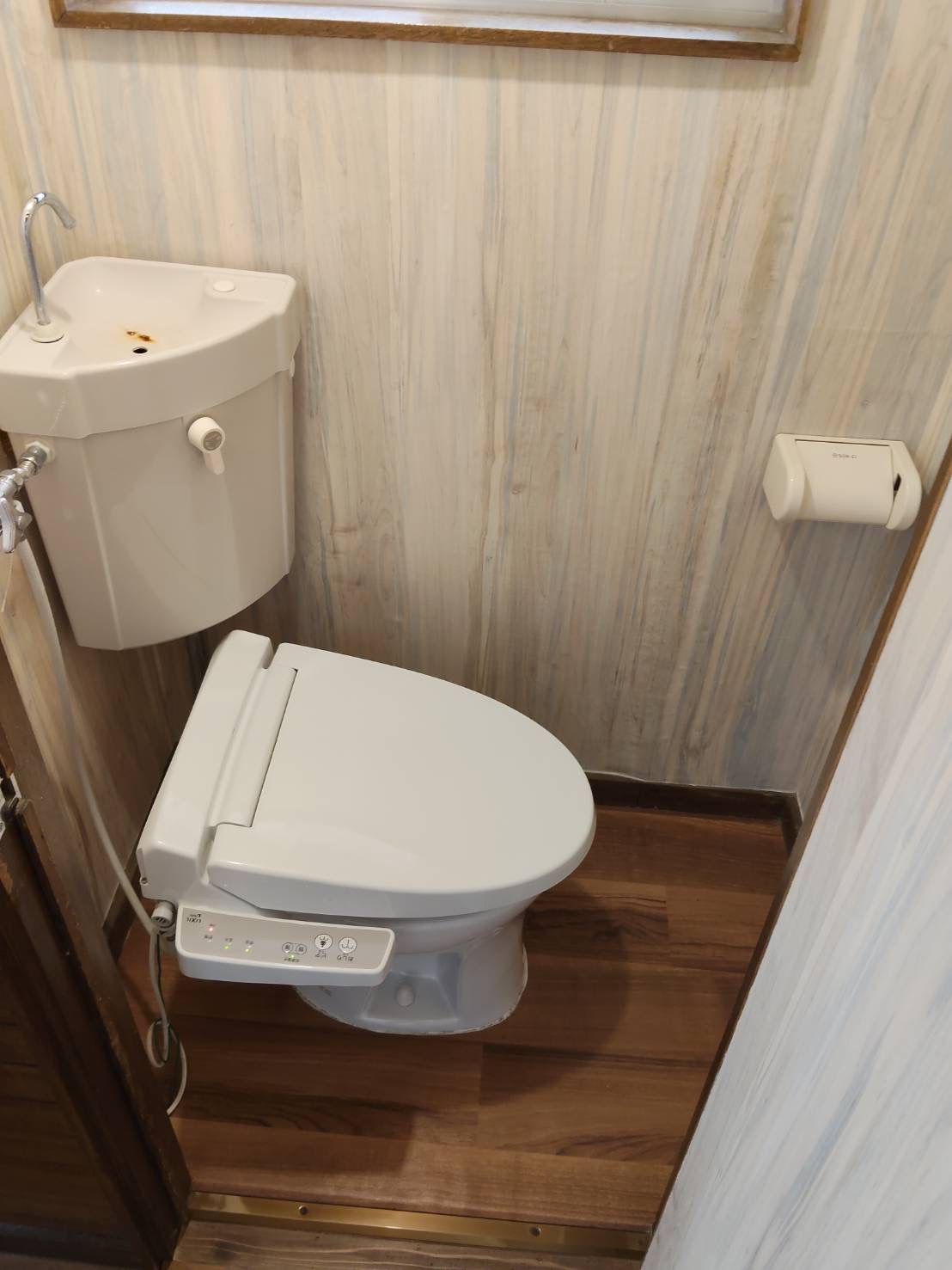 高円寺北4丁目貸家のトイレ写真