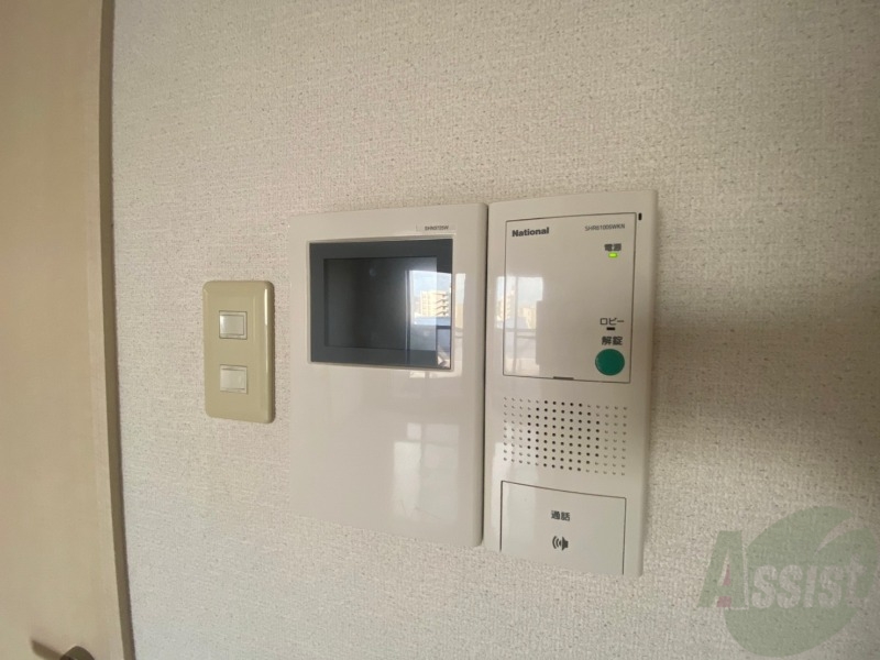 セキュリティ　給湯器は簡単操作で温度調整ができますよ。