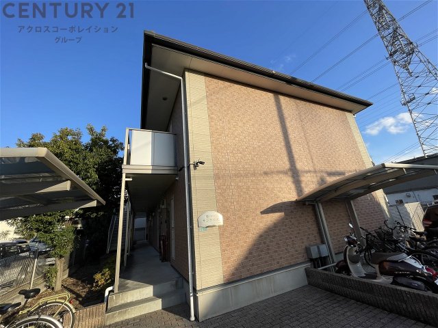 建物外観　モニター付きインターホンで安心です♪