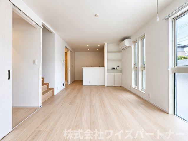 西鉄天神大牟田線 大橋駅 徒歩39分 2階建 築1年の居間写真