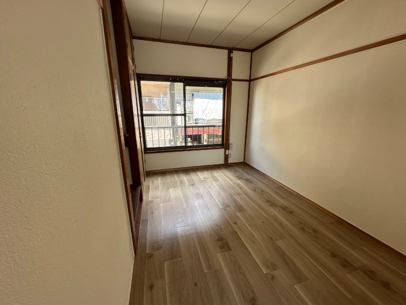 西堤本通西3丁目貸家の居間写真