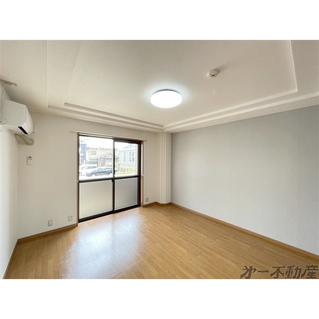 建物外観　洋室