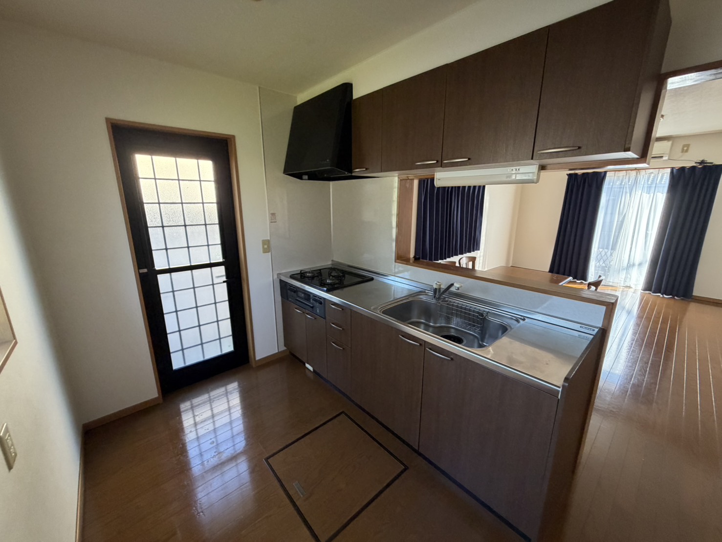 夜ノ森戸建のキッチン写真