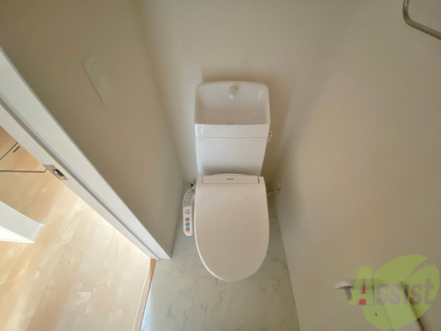 トイレ　トイレはシンプルかつオーソドックスで使いやすそうですね。