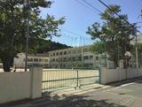 小学校　鳴門市立撫養小学校（小学校）まで2474m