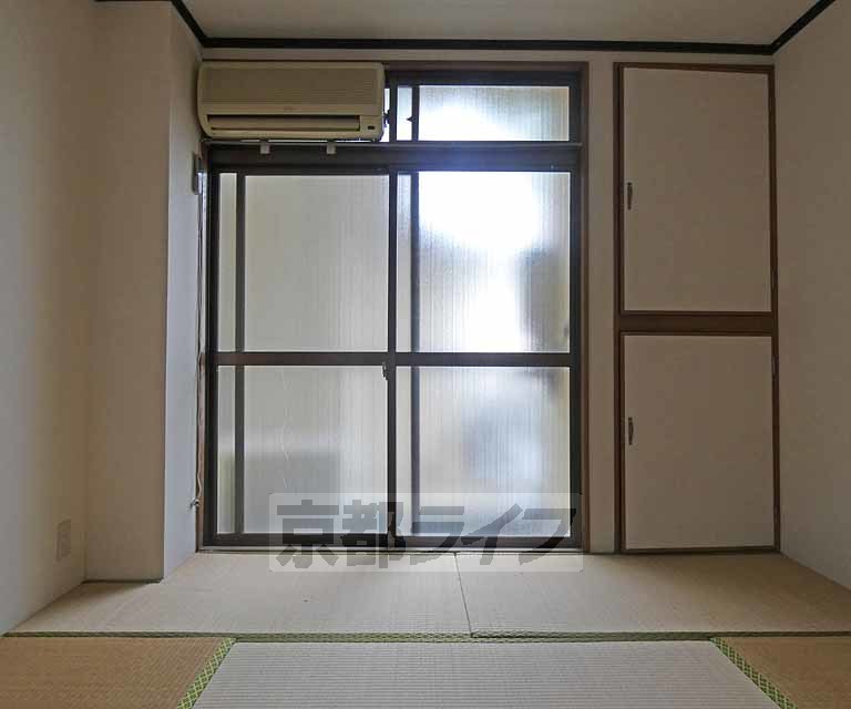 サンハイツ葉山の居間写真