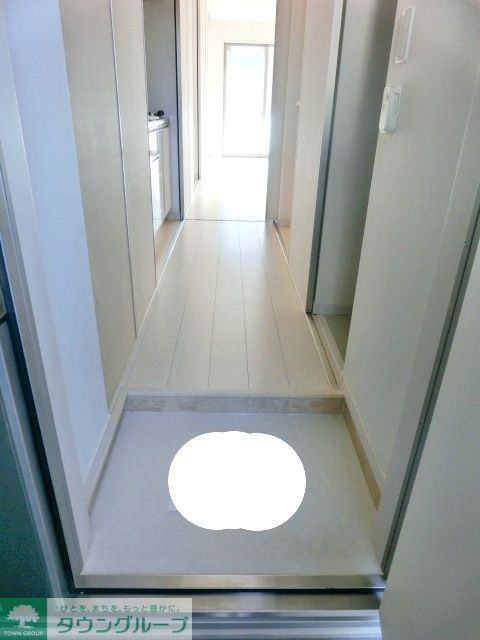 玄関　下駄箱あり