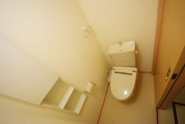 トイレ　★洗浄温水便座付トイレです★