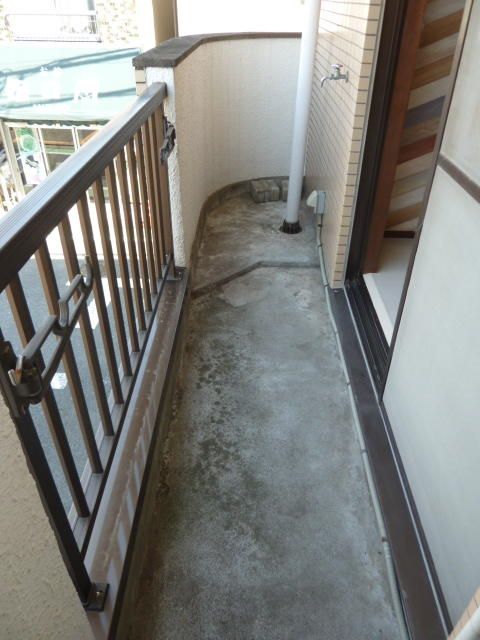 小田急線 千歳船橋駅 徒歩4分 4階建 築38年の内装写真