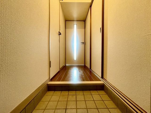 玄関　別部屋の写真です