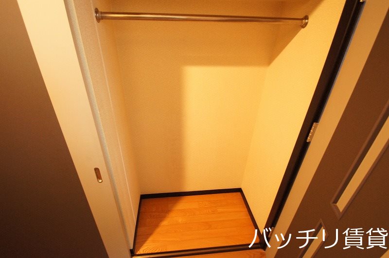 収納　別号室タイプの為、現状を優先いたします