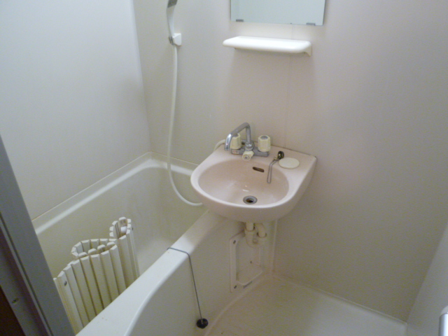 バス・シャワールーム　別の部屋の写真です