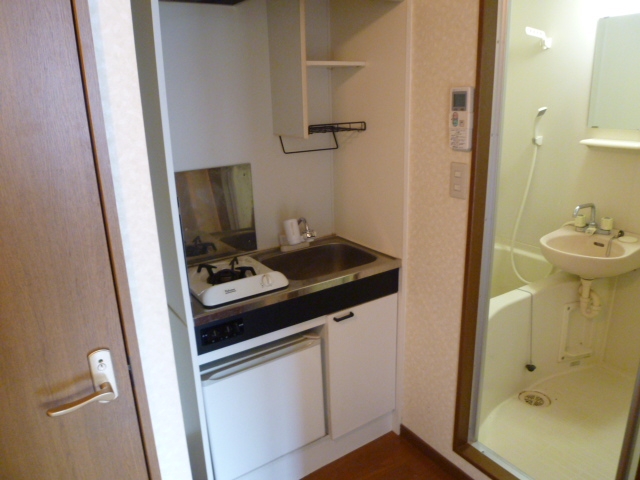 キッチン　別の部屋の写真です