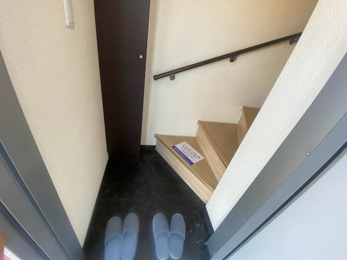熊本市北区 2階建 築16年の玄関写真