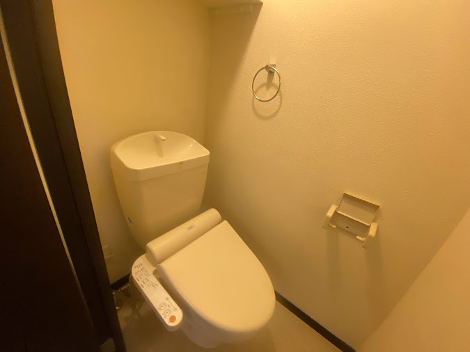 熊本市北区 2階建 築16年のトイレ写真