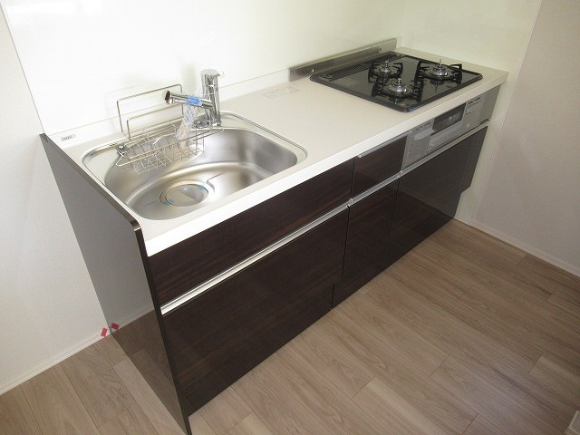 キッチン　グリル付き3口ガスタイプのシステムキッチンです！