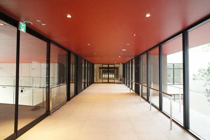 エントランス　ウェスト棟オートロック前