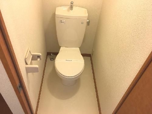 【高萩市本町のアパートのトイレ】