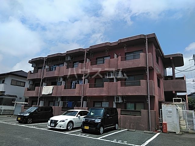 富士市伝法のマンションの建物外観