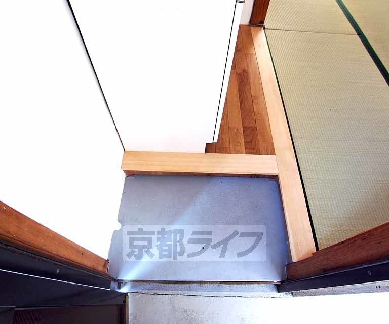 玄関　シンプルな玄関です。