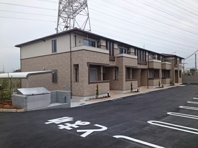 大阪市平野区瓜破東のアパートの建物外観