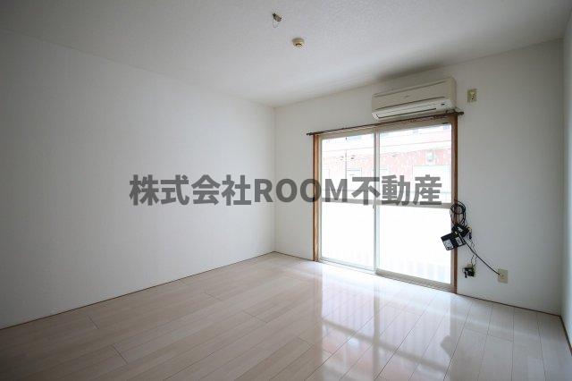 その他部屋・スペース　広くて明るい寝室