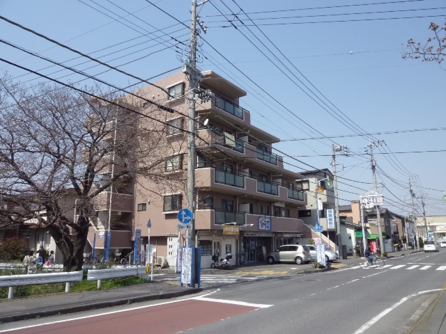 桜一番館の建物外観