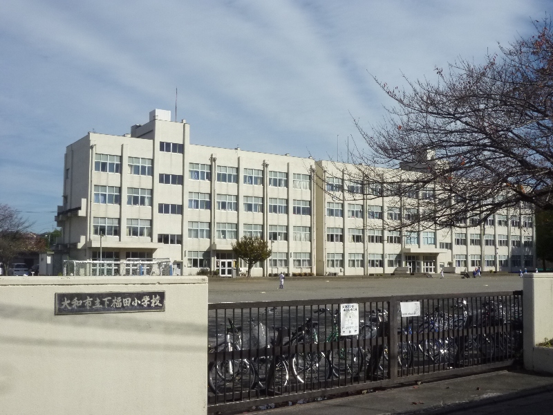 【桜一番館の小学校】