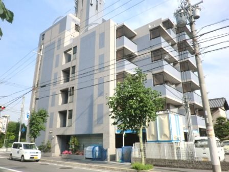 尼崎市大庄北のマンションの建物外観