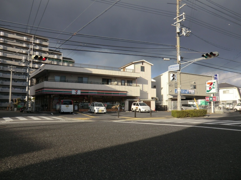 コンビニ　セブンイレブン　尼崎名神町２丁目店（コンビニ）まで450m
