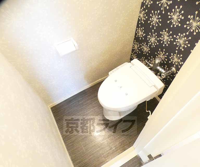 トイレ　トイレウォシュレット付き