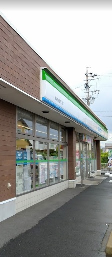 コンビニ　ファミリーマート　藤枝高柳四丁目店（コンビニ）まで300m