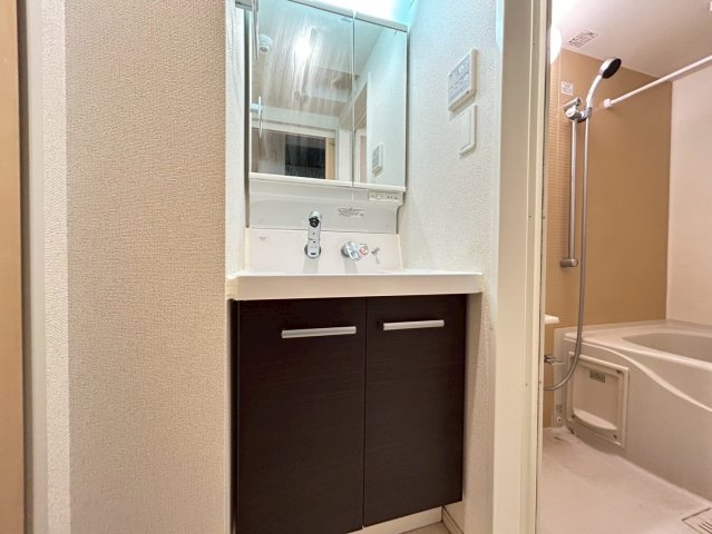 洗面設備　※参考写真