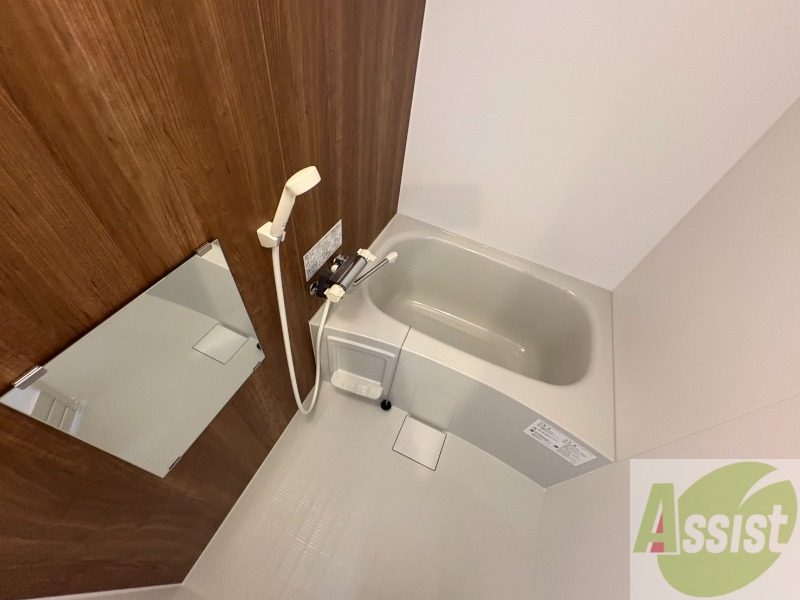 バス・シャワールーム　お風呂になります。一日の疲れを癒してくださいね。