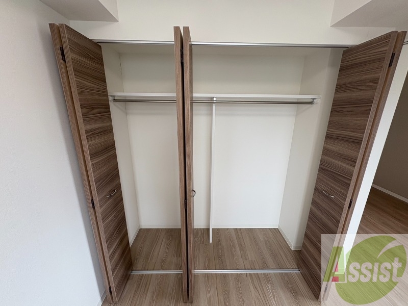 収納　上のほうにはあまり使わないものをしまっておくと良さそう。