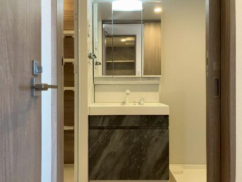 洗面設備　洗髪洗面化粧台