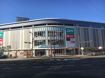 ショッピングセンター　プラっとモール（ショッピングセンター）まで285m