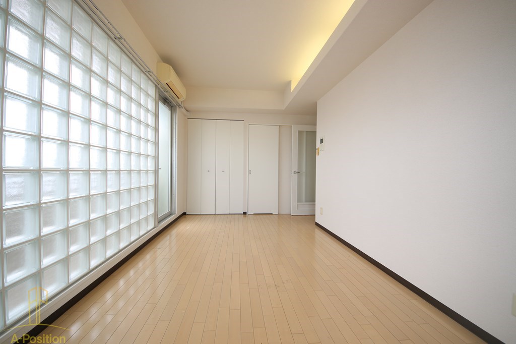 居室・リビング　キャピトル安堂寺