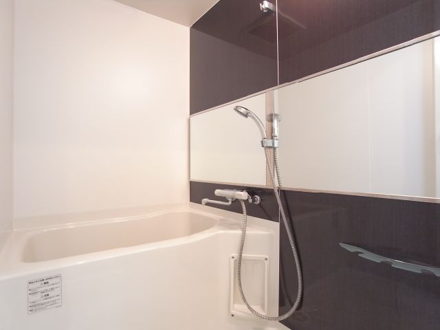 バス・シャワールーム　バスルーム