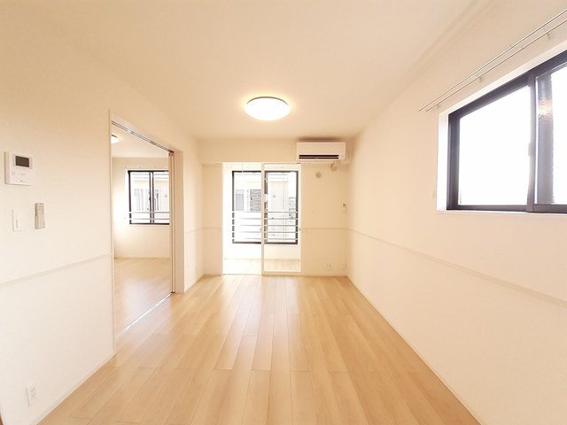 居室・リビング　おしゃれな居間です