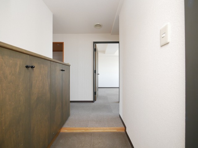 玄関　広々とした玄関です！