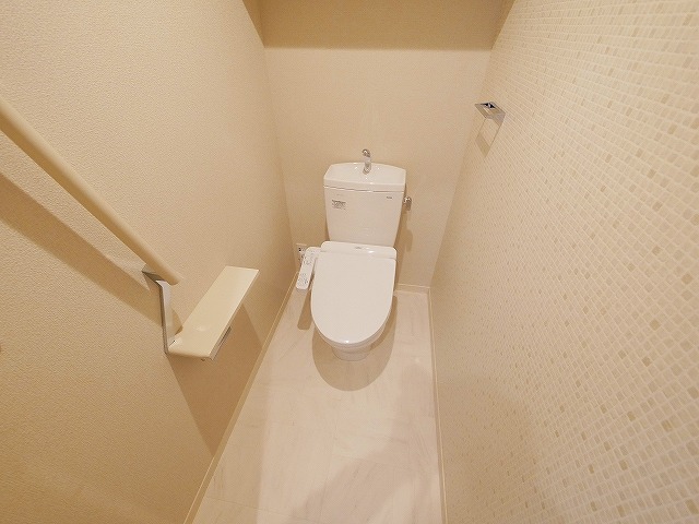 トイレ　落ち着いたトイレです